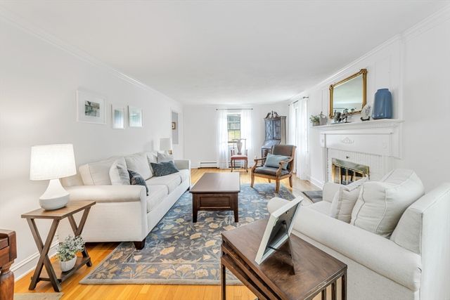 4 Old Wood Road, Framingham, MA 01701