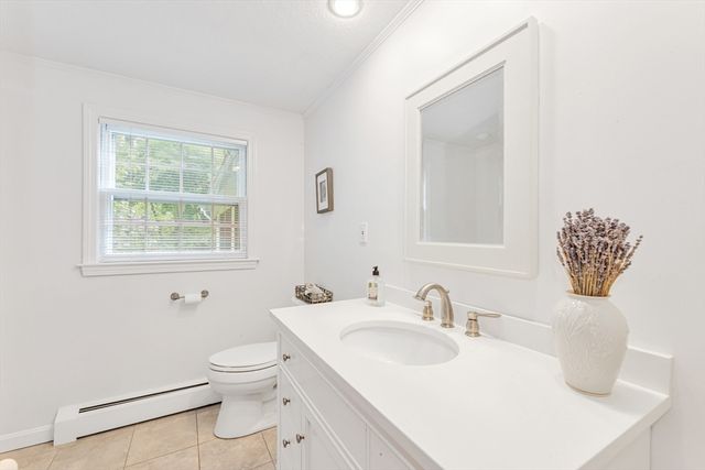 4 Old Wood Road, Framingham, MA 01701