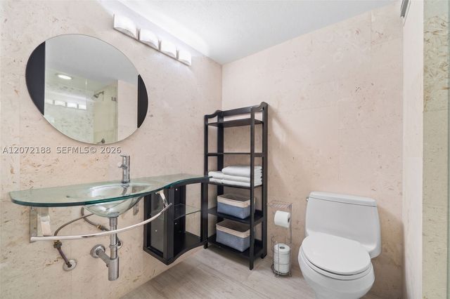 2301 Collins Ave 1007, Miami Beach, FL 33139
