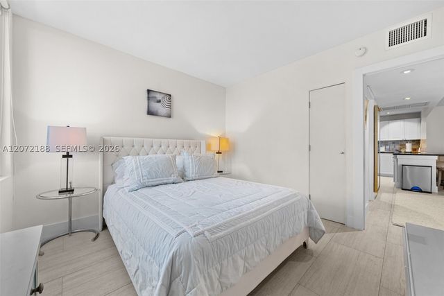 2301 Collins Ave 1007, Miami Beach, FL 33139