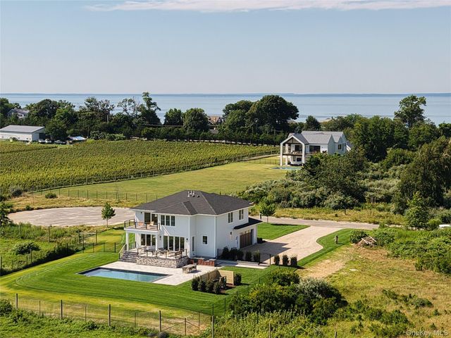 1135 Wildberry Lane, Southold, NY 11971