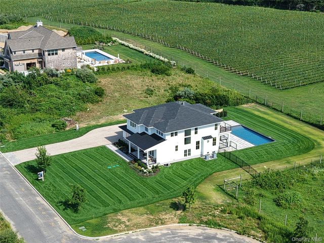 1135 Wildberry Lane, Southold, NY 11971