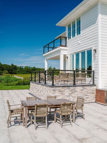 1135 Wildberry Lane, Southold, NY 11971