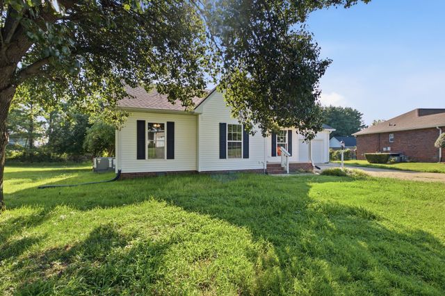 234 Putter Point Dr, Gallatin, TN 37066