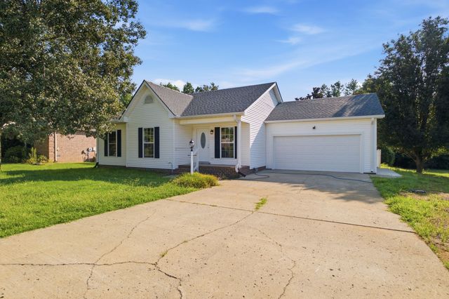 234 Putter Point Dr, Gallatin, TN 37066