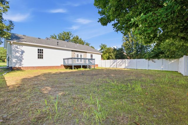 234 Putter Point Dr, Gallatin, TN 37066