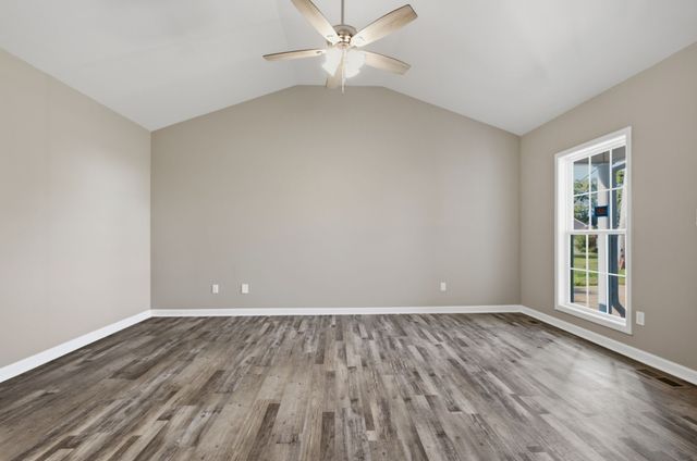234 Putter Point Dr, Gallatin, TN 37066