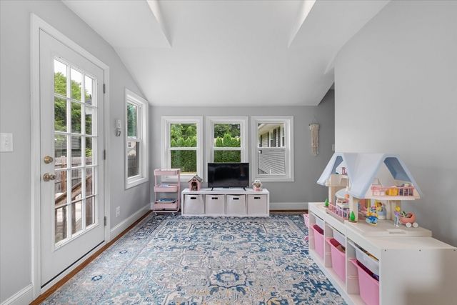 19 Richard Avenue, West Boylston, MA 01583