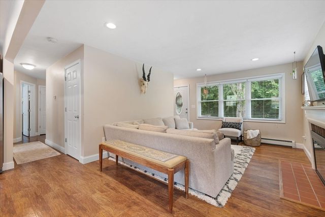 19 Richard Avenue, West Boylston, MA 01583