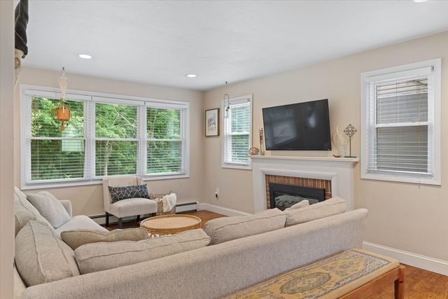 19 Richard Avenue, West Boylston, MA 01583