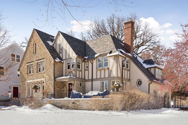 2116 W Lake Of The Isles Parkway, Minneapolis, MN 55405