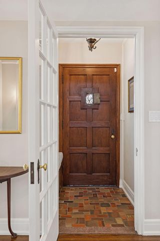 2116 W Lake Of The Isles Parkway, Minneapolis, MN 55405