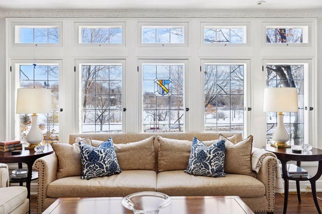 2116 W Lake Of The Isles Parkway, Minneapolis, MN 55405