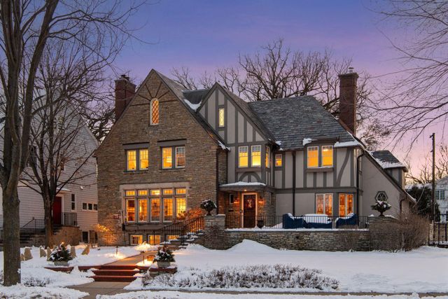 2116 W Lake Of The Isles Parkway, Minneapolis, MN 55405