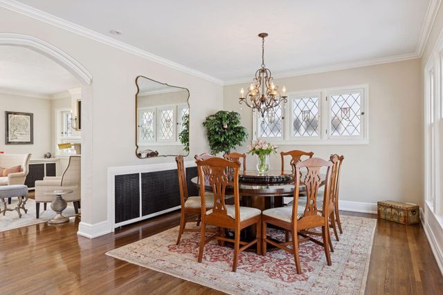 2116 W Lake Of The Isles Parkway, Minneapolis, MN 55405