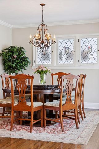 2116 W Lake Of The Isles Parkway, Minneapolis, MN 55405