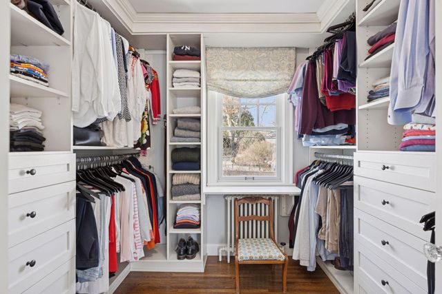 2116 W Lake Of The Isles Parkway, Minneapolis, MN 55405