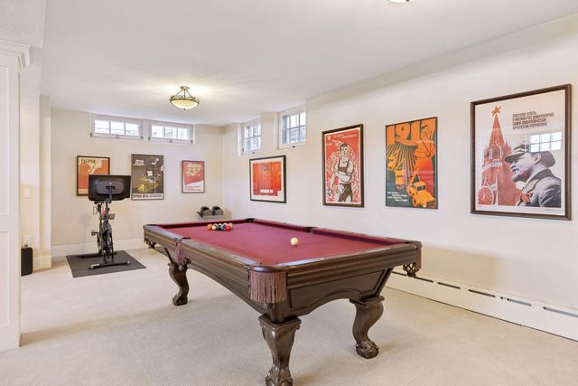 2116 W Lake Of The Isles Parkway, Minneapolis, MN 55405