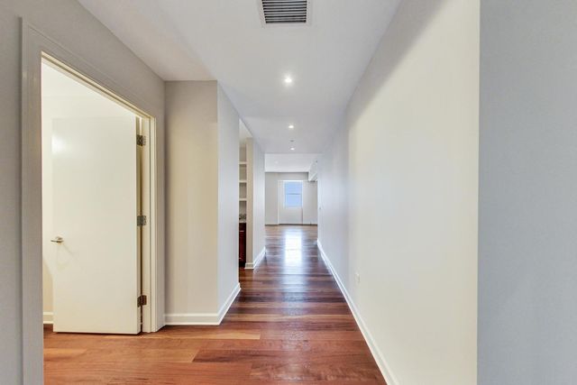 310 S Michigan Avenue 2800, Chicago, IL 60604