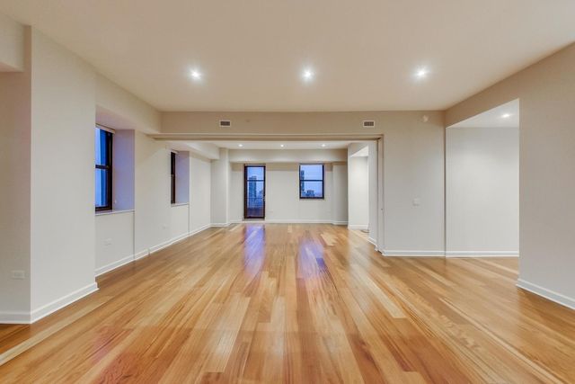 310 S Michigan Avenue 2800, Chicago, IL 60604