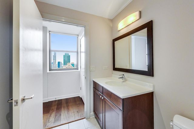 310 S Michigan Avenue 2800, Chicago, IL 60604