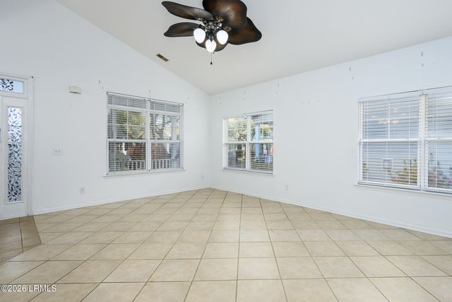 16 5th Avenue, Bluffton, SC 29910