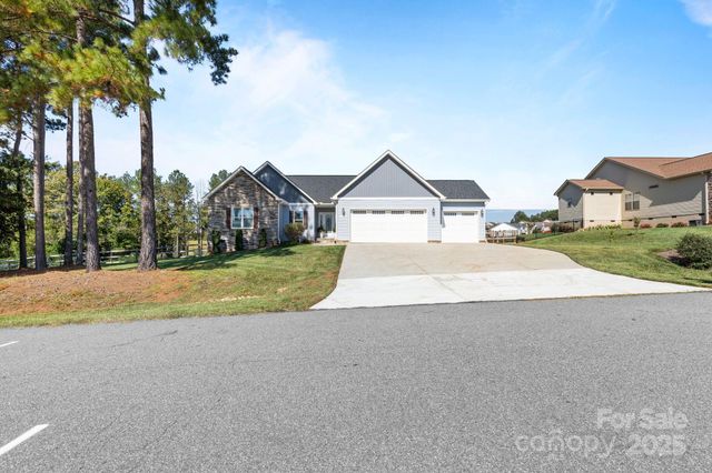 198 Castle Pines Lane, Statesville, NC 28625