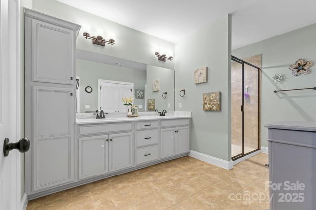 198 Castle Pines Lane, Statesville, NC 28625