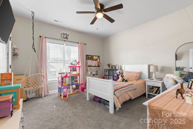 198 Castle Pines Lane, Statesville, NC 28625
