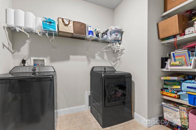 198 Castle Pines Lane, Statesville, NC 28625