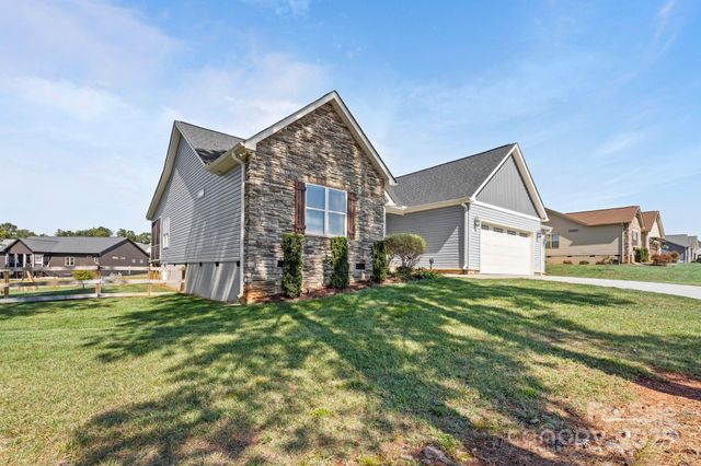 198 Castle Pines Lane, Statesville, NC 28625