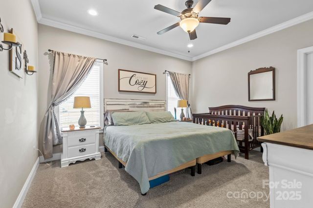 198 Castle Pines Lane, Statesville, NC 28625