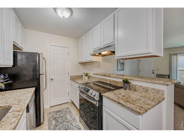 695 Manhattan Dr 14, Boulder, CO 80303