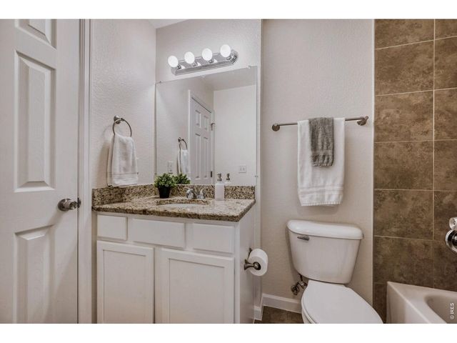 695 Manhattan Dr 14, Boulder, CO 80303