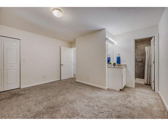 695 Manhattan Dr 14, Boulder, CO 80303