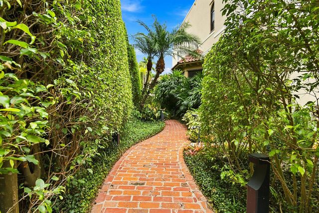 245 BRAZILIAN Avenue, Palm Beach, FL 33480