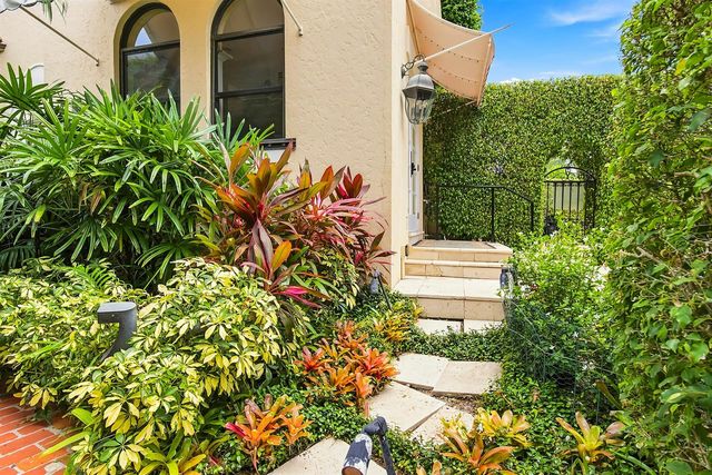 245 BRAZILIAN Avenue, Palm Beach, FL 33480