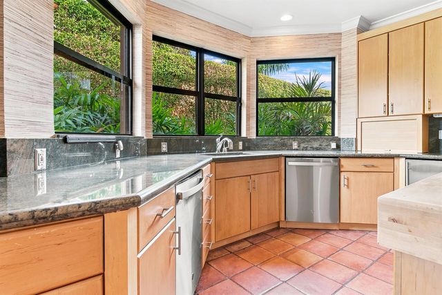 245 BRAZILIAN Avenue, Palm Beach, FL 33480
