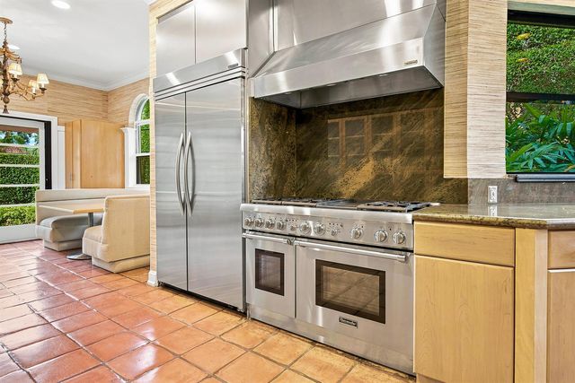 245 BRAZILIAN Avenue, Palm Beach, FL 33480