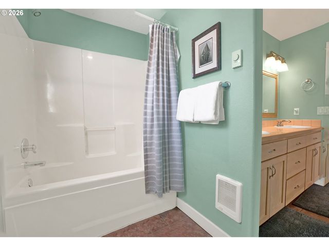 265 BUNCHBERRY Way, Depoe Bay, OR 97341