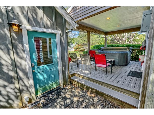 265 BUNCHBERRY Way, Depoe Bay, OR 97341