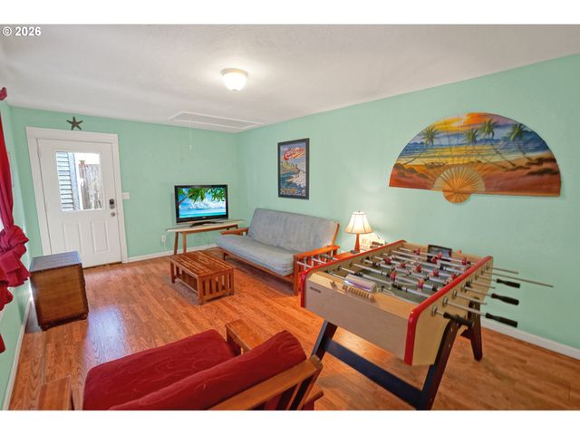 265 BUNCHBERRY Way, Depoe Bay, OR 97341