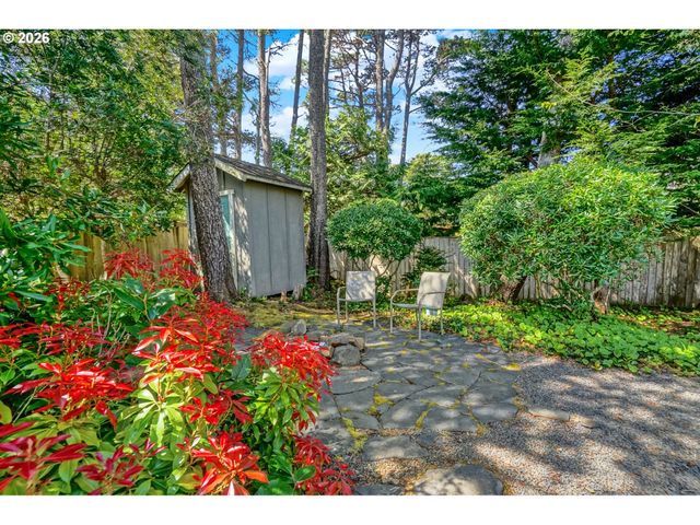 265 BUNCHBERRY Way, Depoe Bay, OR 97341