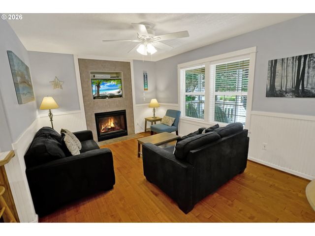 265 BUNCHBERRY Way, Depoe Bay, OR 97341