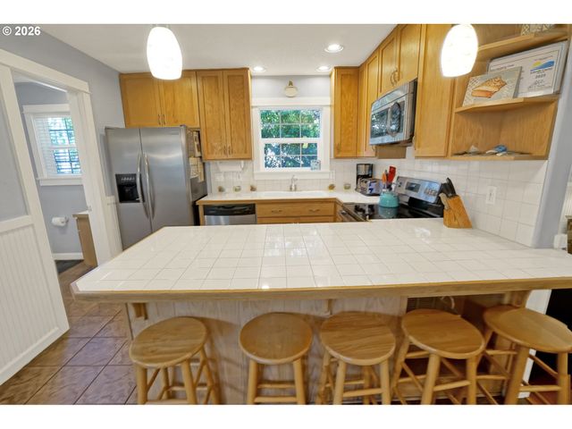 265 BUNCHBERRY Way, Depoe Bay, OR 97341