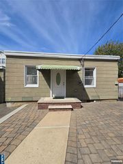 712-714 Warren Street 714 Rear, Harrison, NJ 07029
