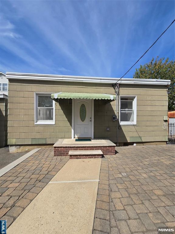 712-714 Warren Street 714 Rear, Harrison, NJ 07029