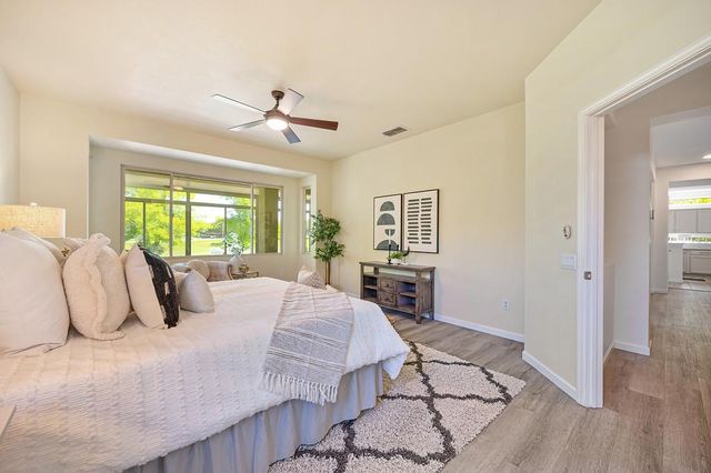 912 Castleberry Ln, Lincoln, CA 95648