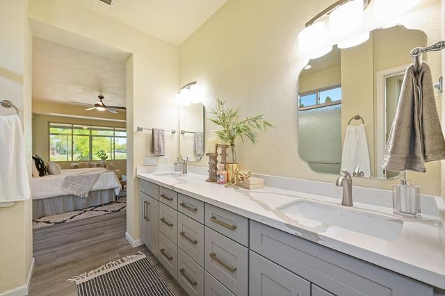 912 Castleberry Ln, Lincoln, CA 95648