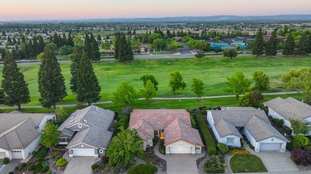 912 Castleberry Ln, Lincoln, CA 95648